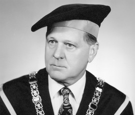 Prof. Kovács